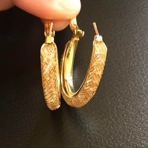 EUC- Gold Hoop Earrings
